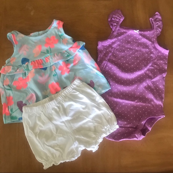 Carter’s NWT 12 Months Girls outfit Fun Floral